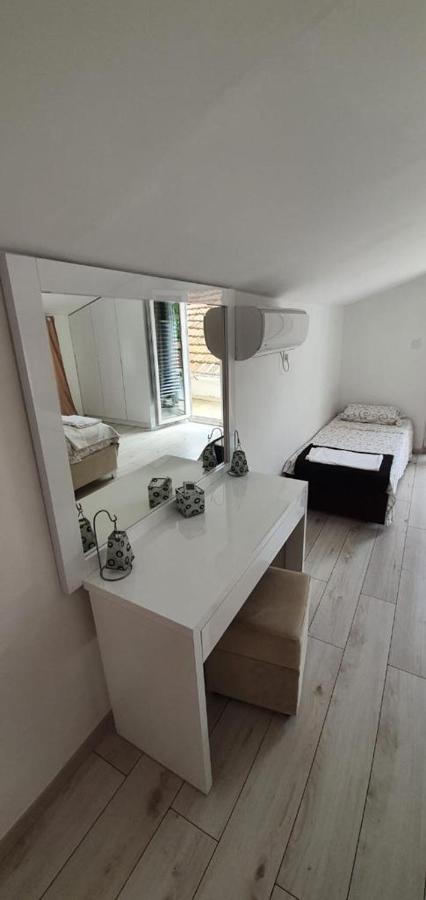 Sea Side Apartment 코토르 외부 사진