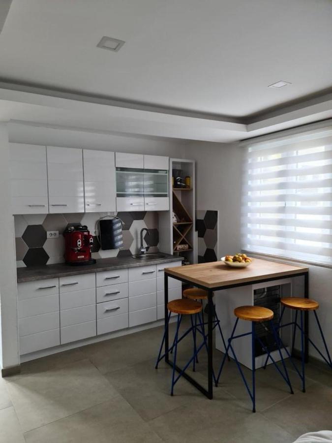 Sea Side Apartment 코토르 외부 사진